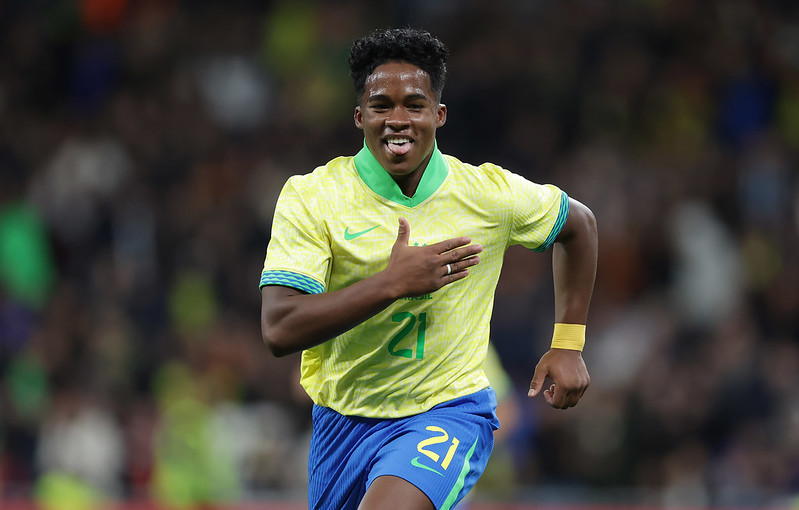 A Escolha Entre a Paixão e o Desempenho no Futebol
